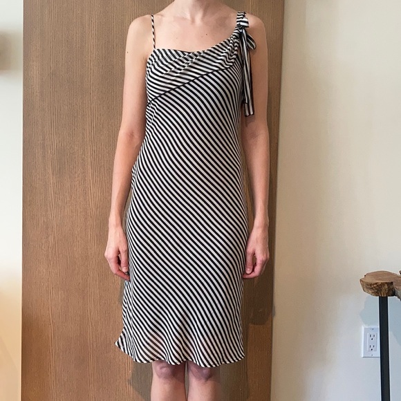 Forever 21 Dresses & Skirts - Women’s small Forever 21 dress